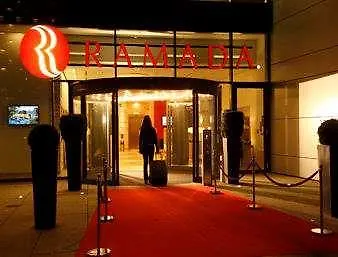 Hotel H+