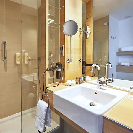 H+ Hotel 4*