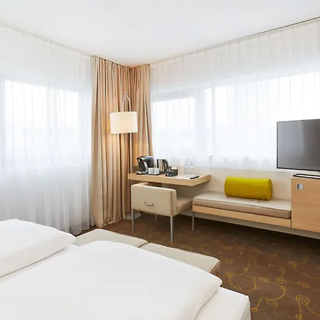 H+ Hotel 4*